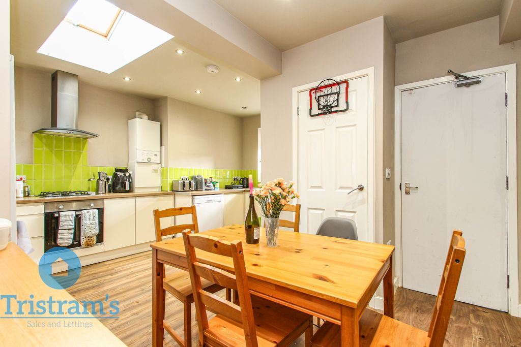 Property photo 3 of 21 Img_3993