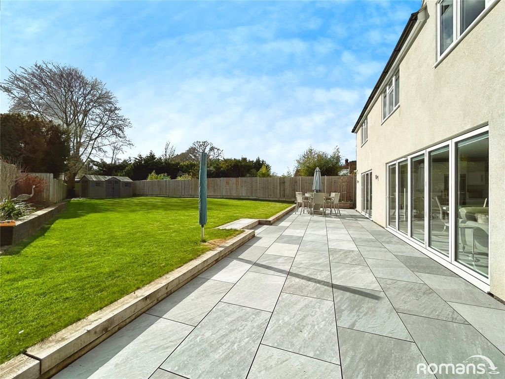 Property photo 3 of 23 Picture No. 33