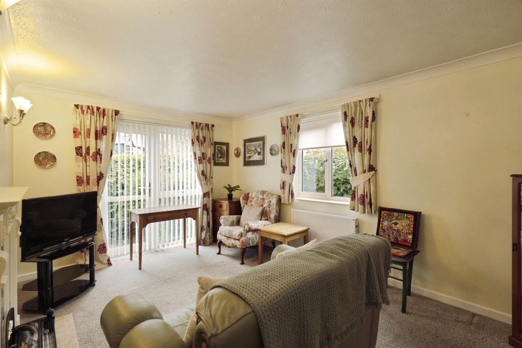 Property photo 3 of 17
