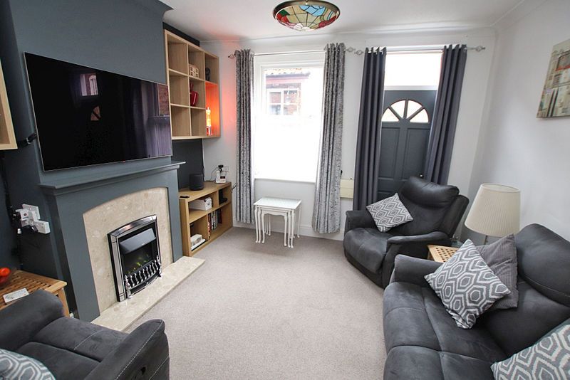 Property photo 2 of 12 Lounge