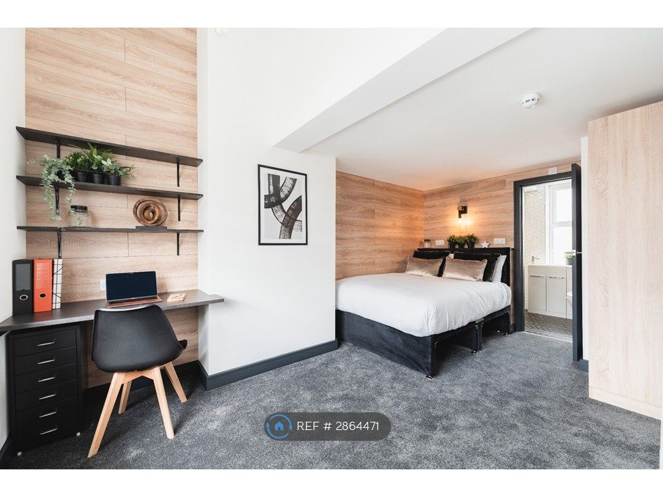 Property photo 2 of 14 Bed 2