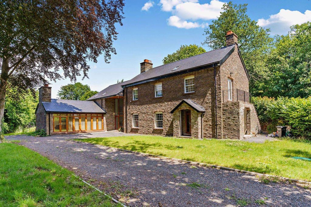 Property photo 1 of 45 Plas Glyndwr, Cwmdu, Crickhowell, Np8 1Rt