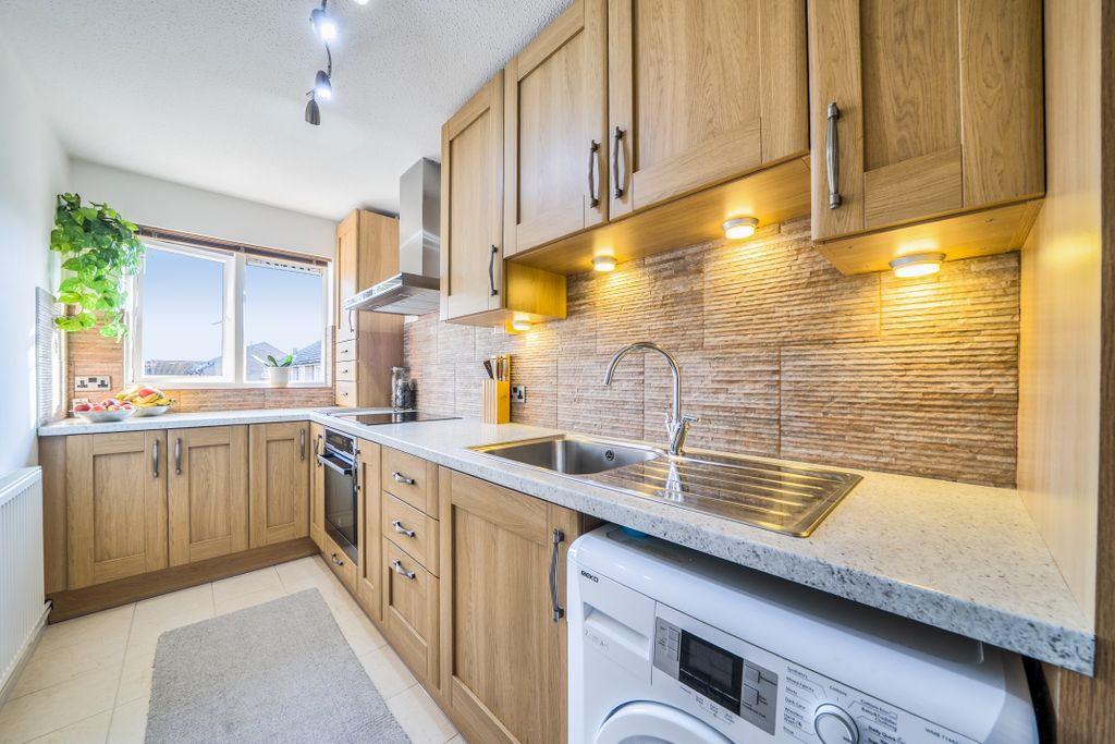 Property photo 3 of 20 1416387-1-6990539Eb8288