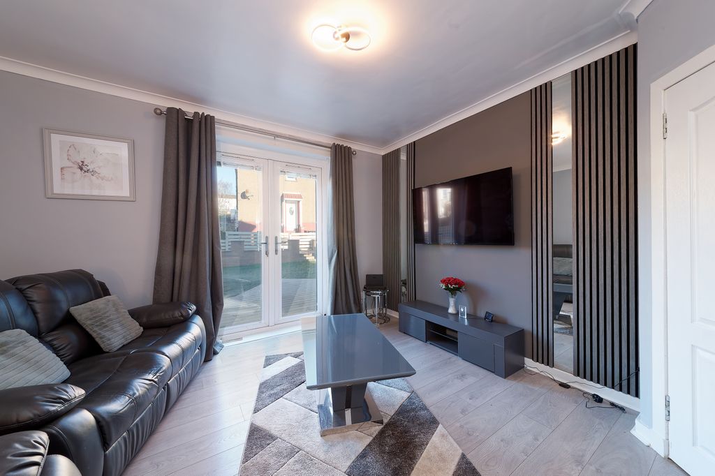 Property photo 3 of 16 Property Image 3