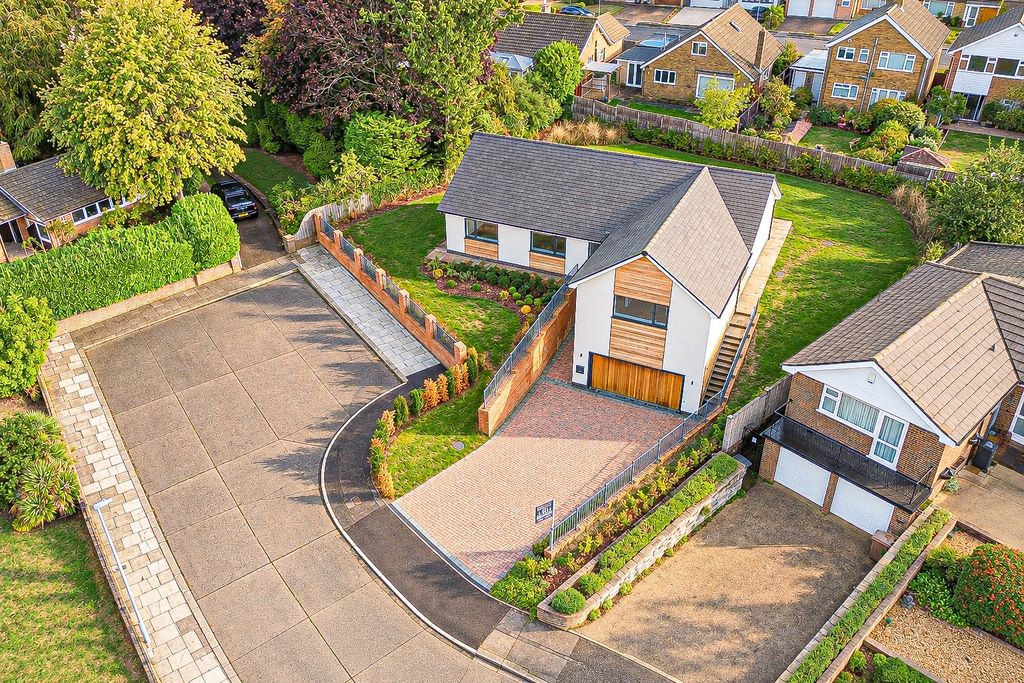 Property photo 1 of 28 4825421
