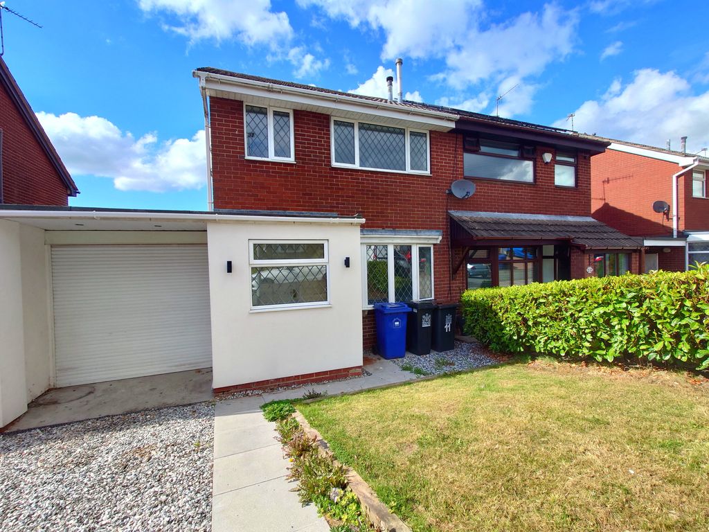 Property photo 1 of 28