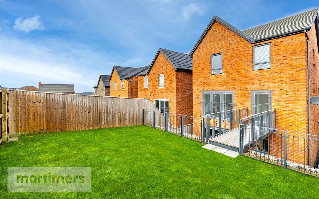 Property photo 3 of 26 Garden