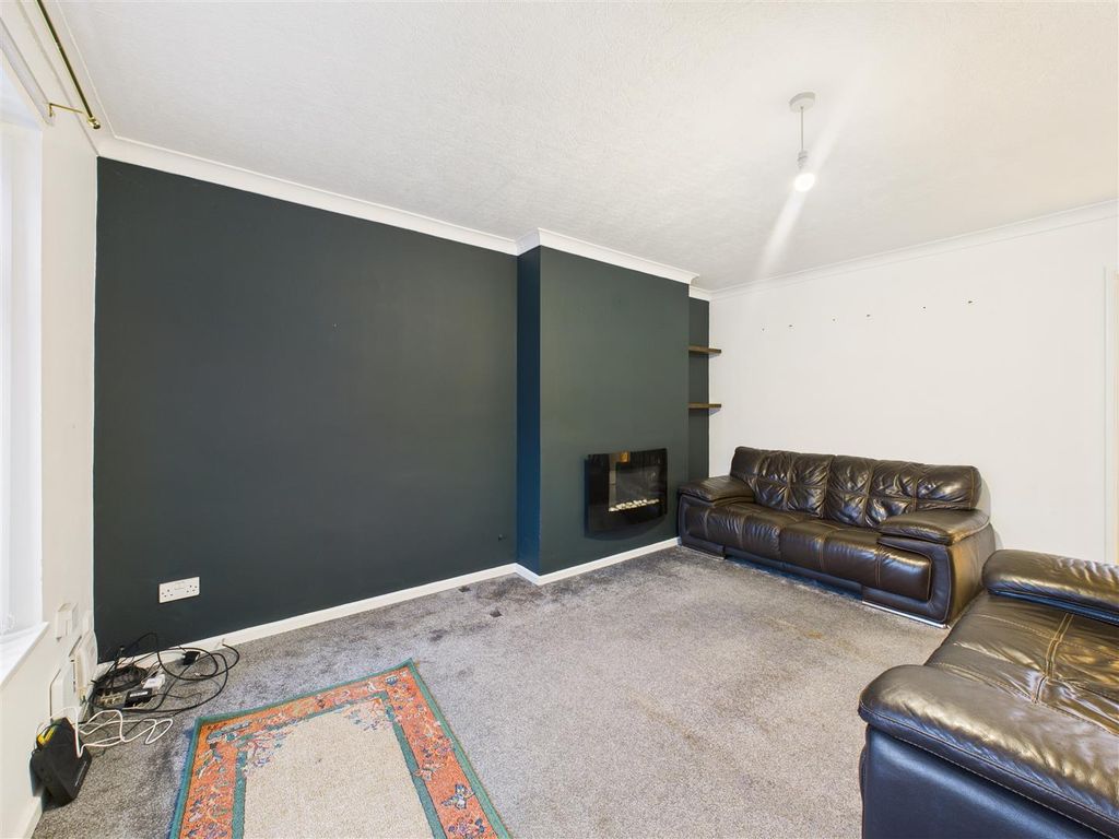 Property photo 3 of 11 Cam05193G0-Pr0092-Still003.Jpg