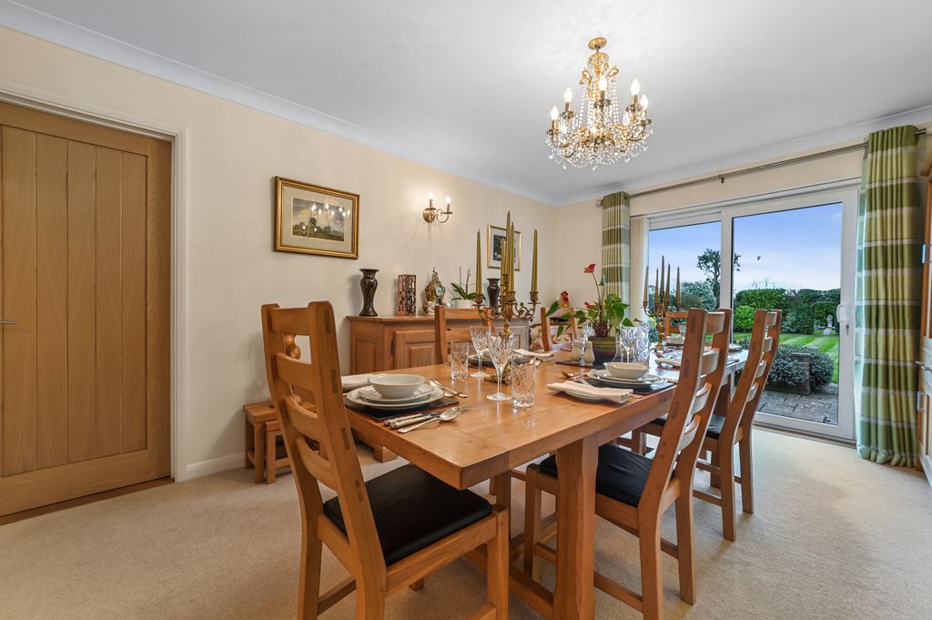 Property photo 2 of 29