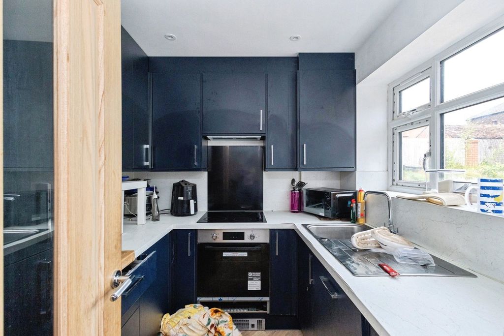 Property photo 2 of 17 Photo