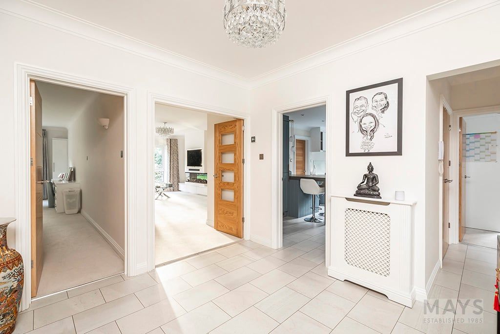 Property photo 3 of 32