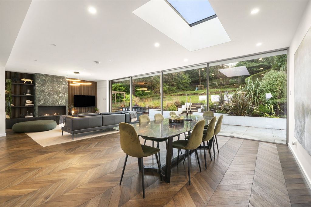 Property photo 1 of 20 Picture No. 05