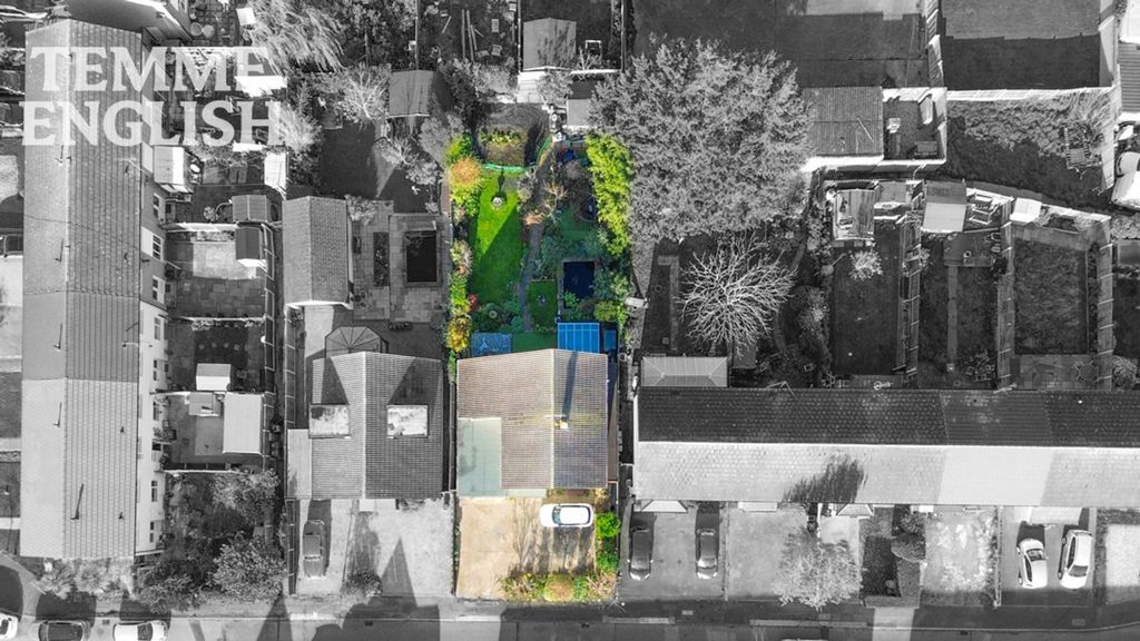 Property photo 2 of 23