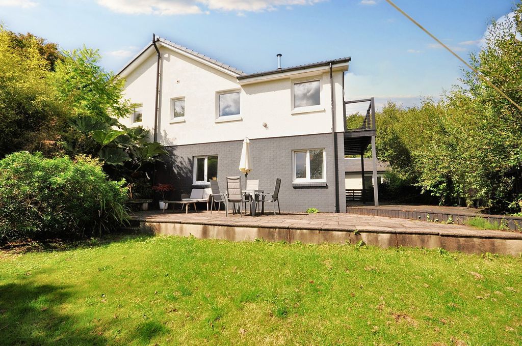 Property photo 3 of 34