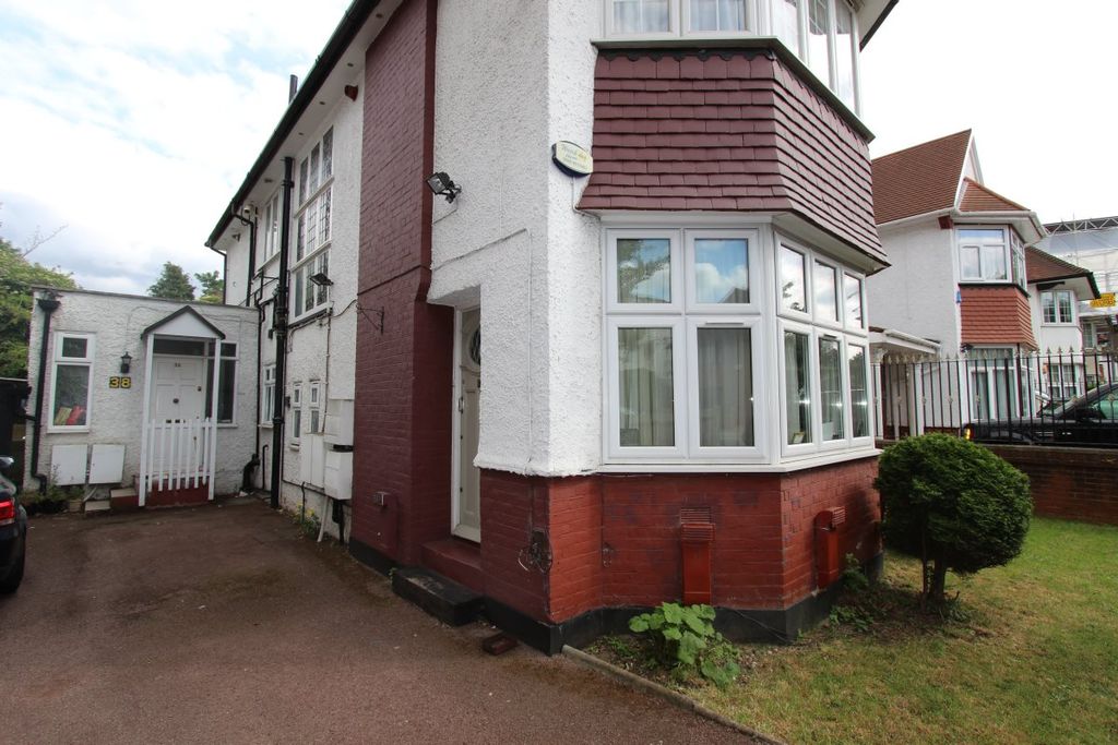 Property photo 1 of 25
