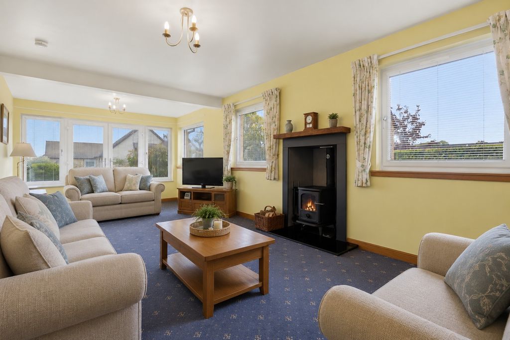 Property photo 2 of 49