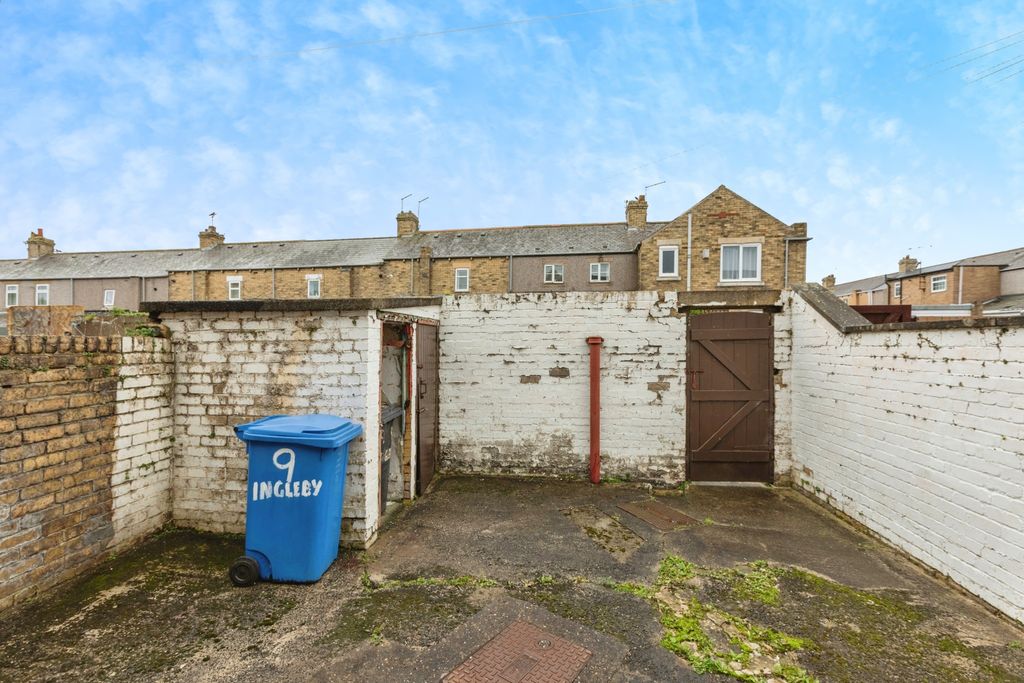 Property photo 3 of 15