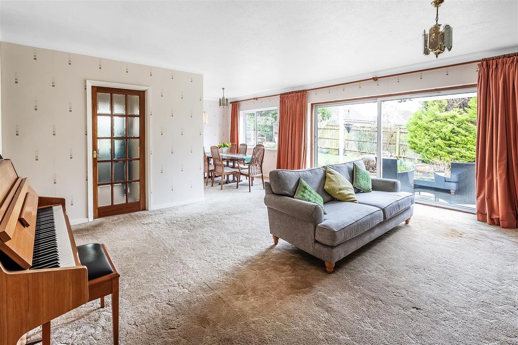 Property photo 2 of 27 7-Birchfield-Grove-31.Jpg