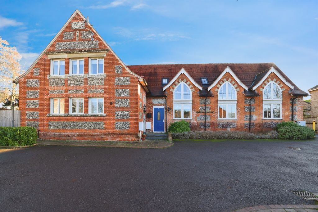 Property photo 1 of 14