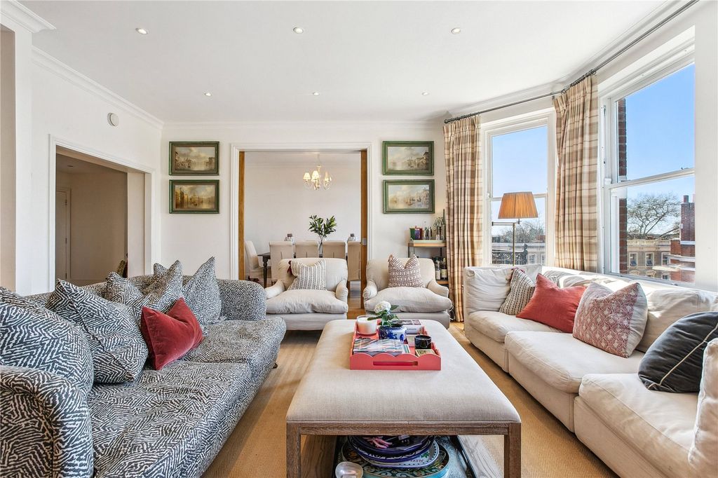 Property photo 2 of 21 Reception