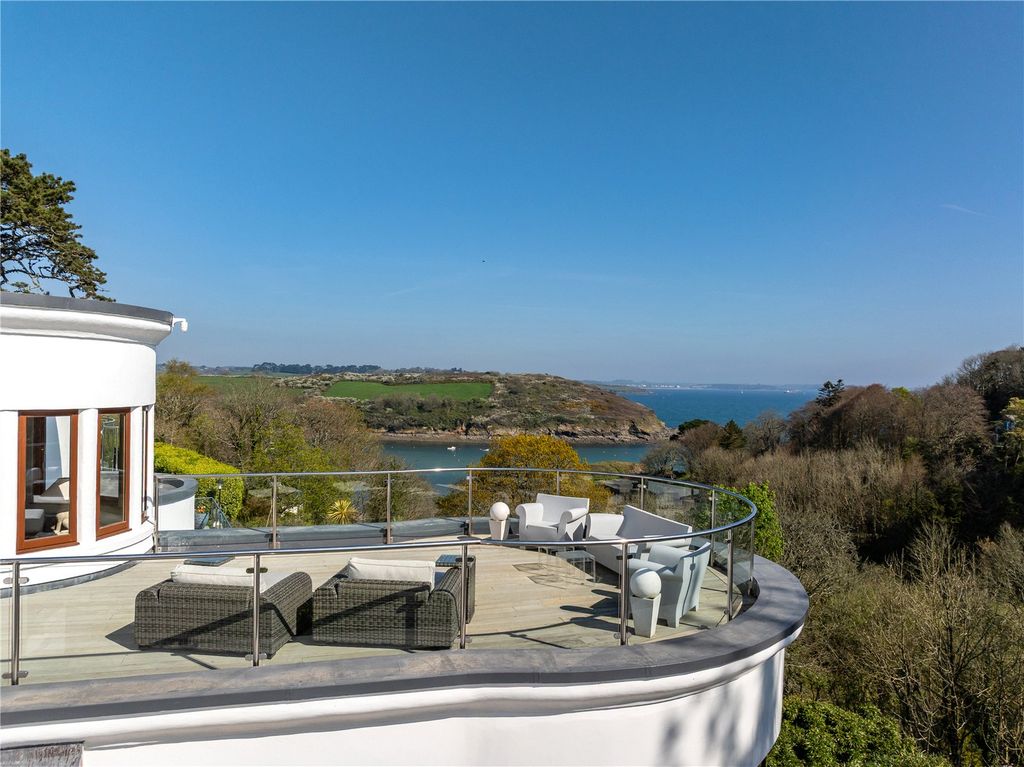 Property photo 3 of 20 Machan External