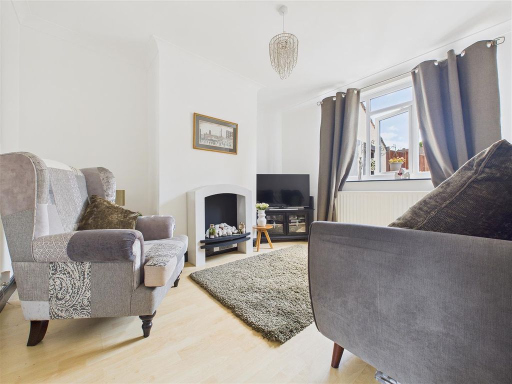 Property photo 2 of 17 Cam02453G0-Pr0132-Still003.Jpg