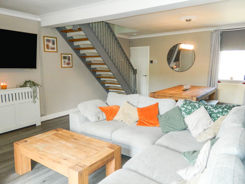 Property photo 3 of 24 Lounge/Diner