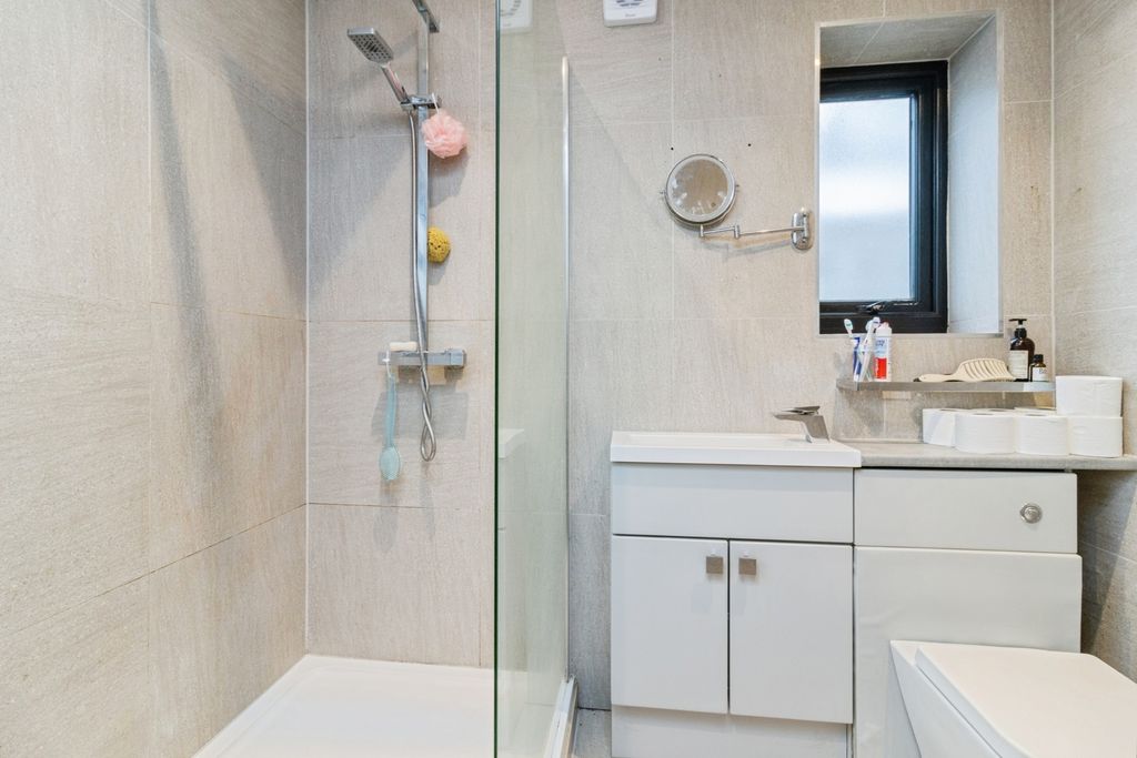 Property photo 3 of 11 Pbox-Img.Jpg