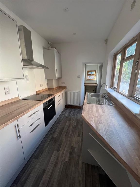 Property photo 3 of 9 53 Redland Kitchen.Jpg