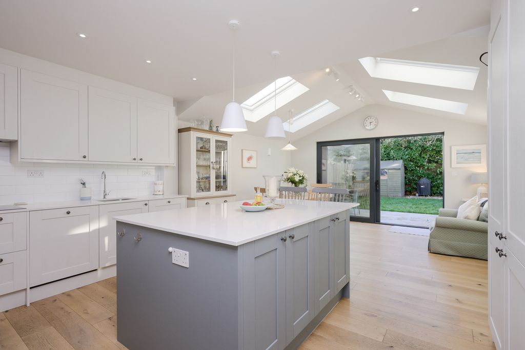 Property photo 2 of 14 Picture No. 02