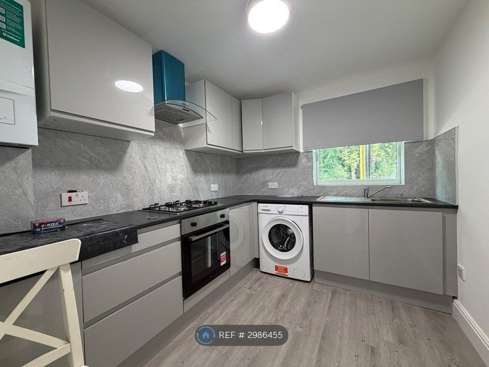 Property photo 1 of 6 Kitchen