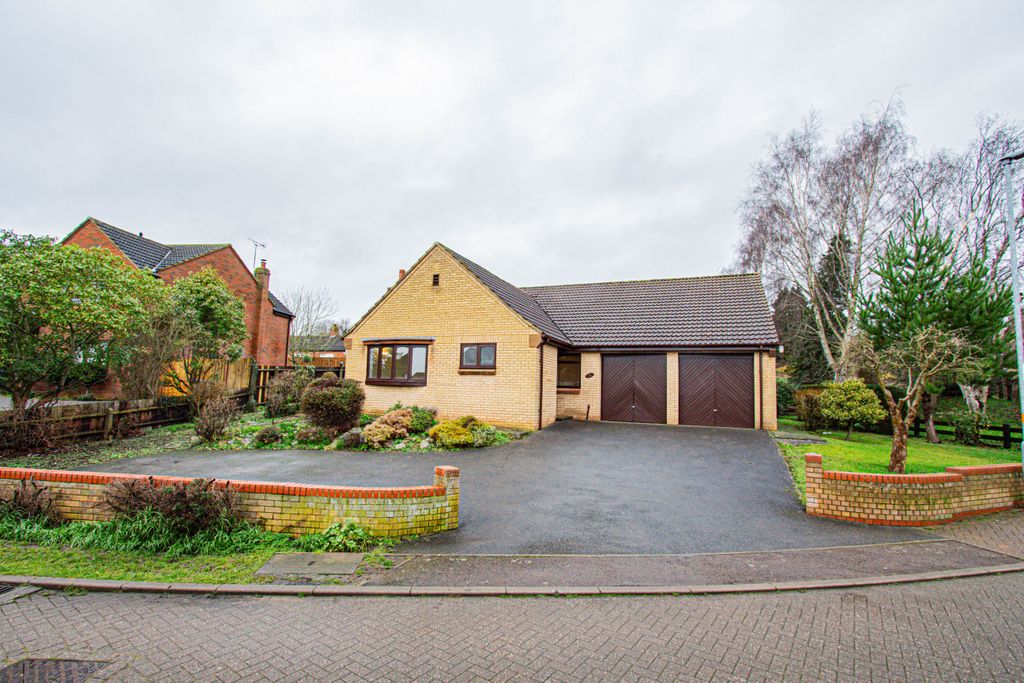 Property photo 1 of 15 Front