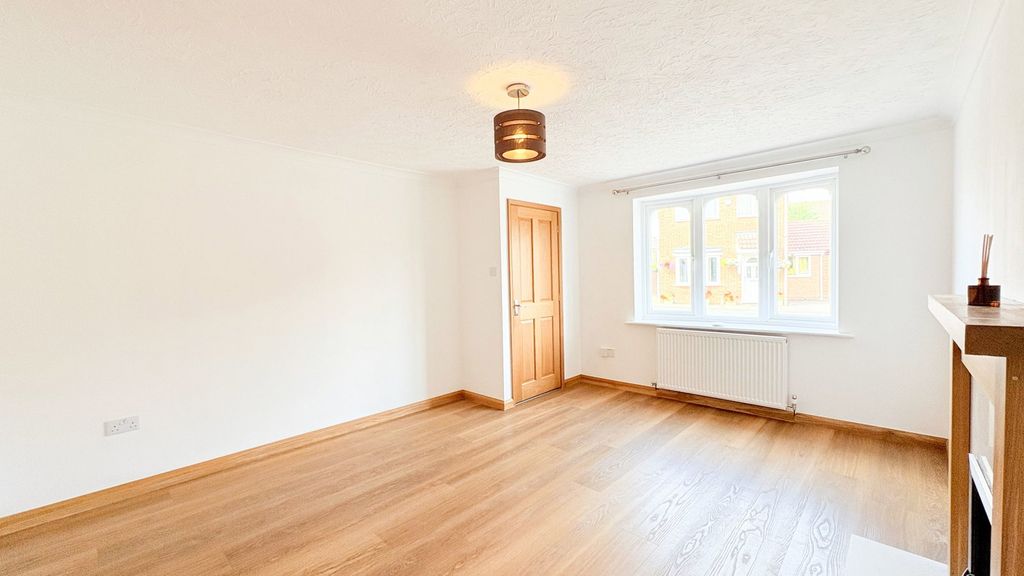 Property photo 2 of 29