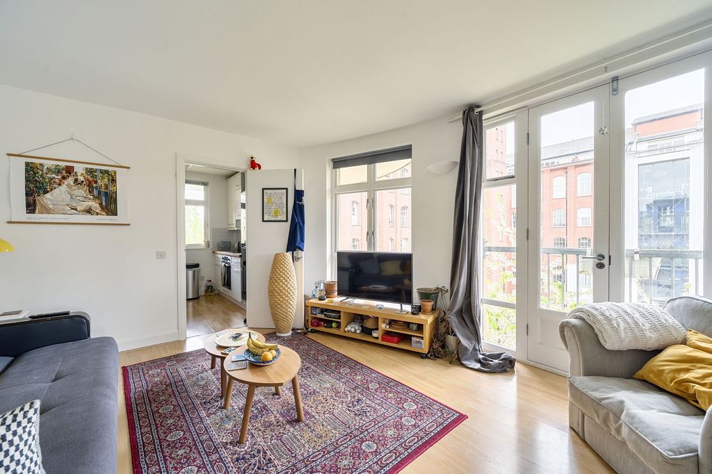 Property photo 3 of 16