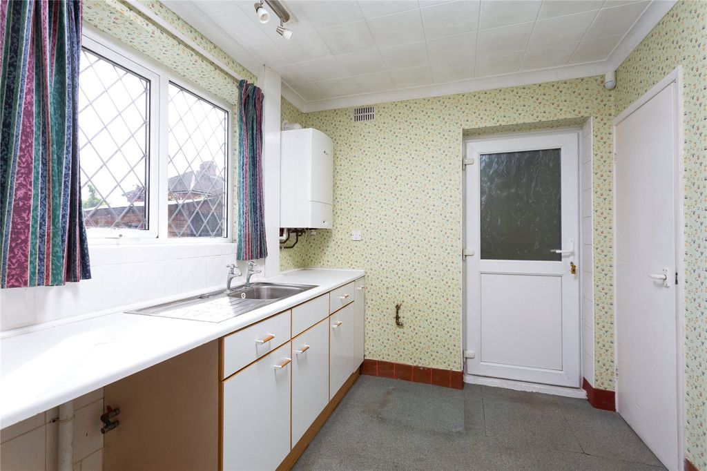 Property photo 3 of 11 Photo