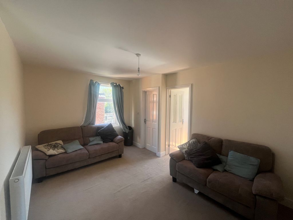 Property photo 2 of 6 Living Room