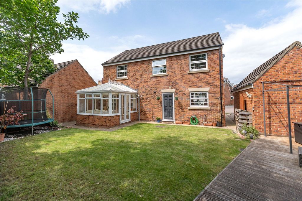Property photo 1 of 21 Picture No. 23