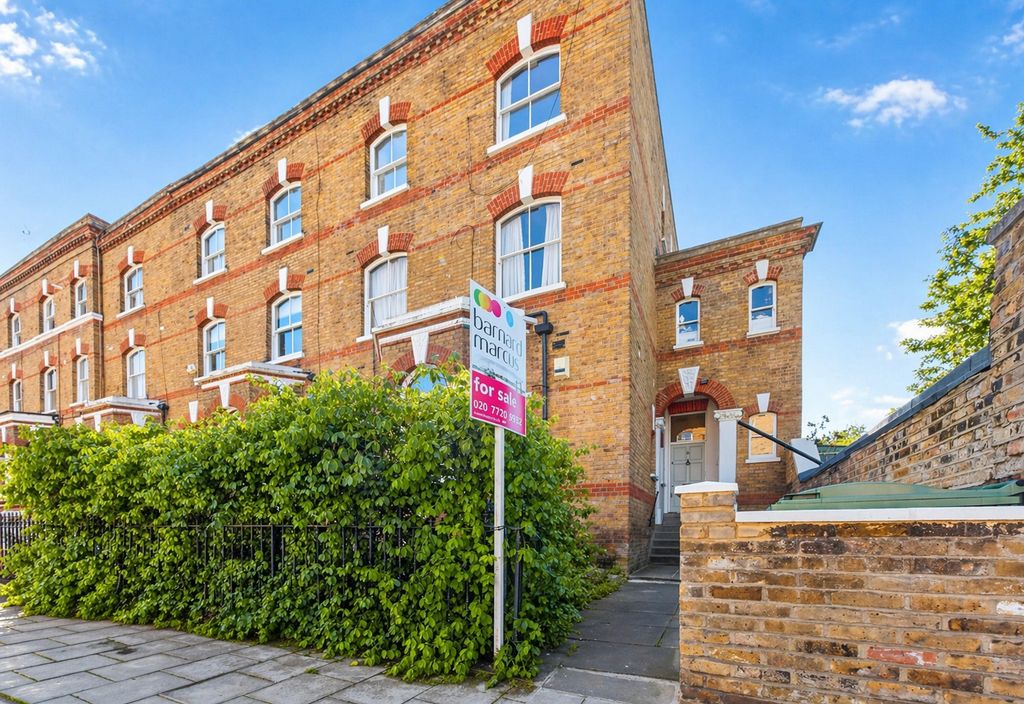 Property photo 1 of 9