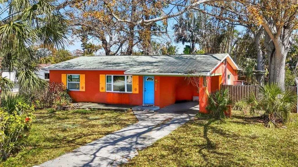 Property photo 1 of 20
