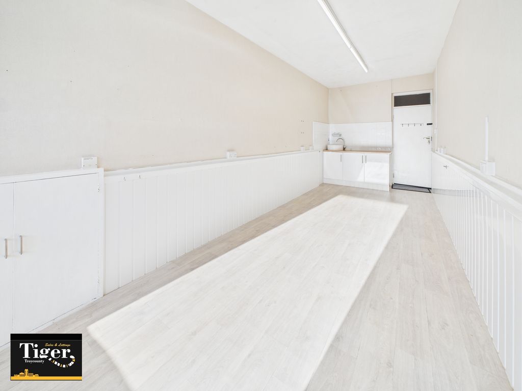 Property photo 2 of 5 Cam02176G0-Pr0752-Still004