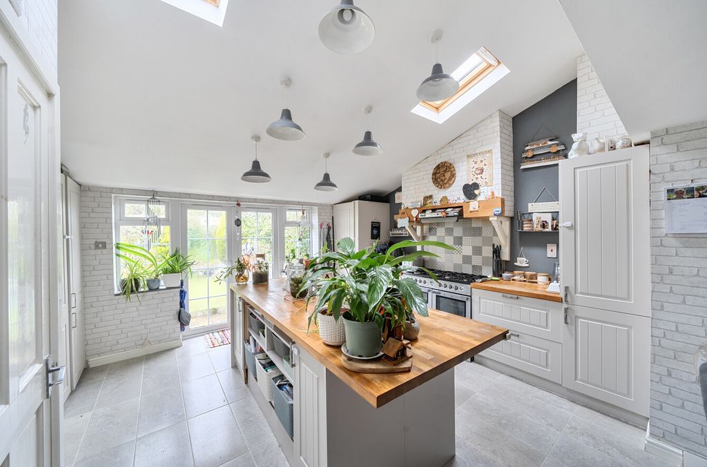 Property photo 3 of 25 1441980-16-69Dd2B...