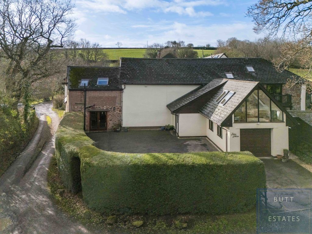 Property photo 1 of 21