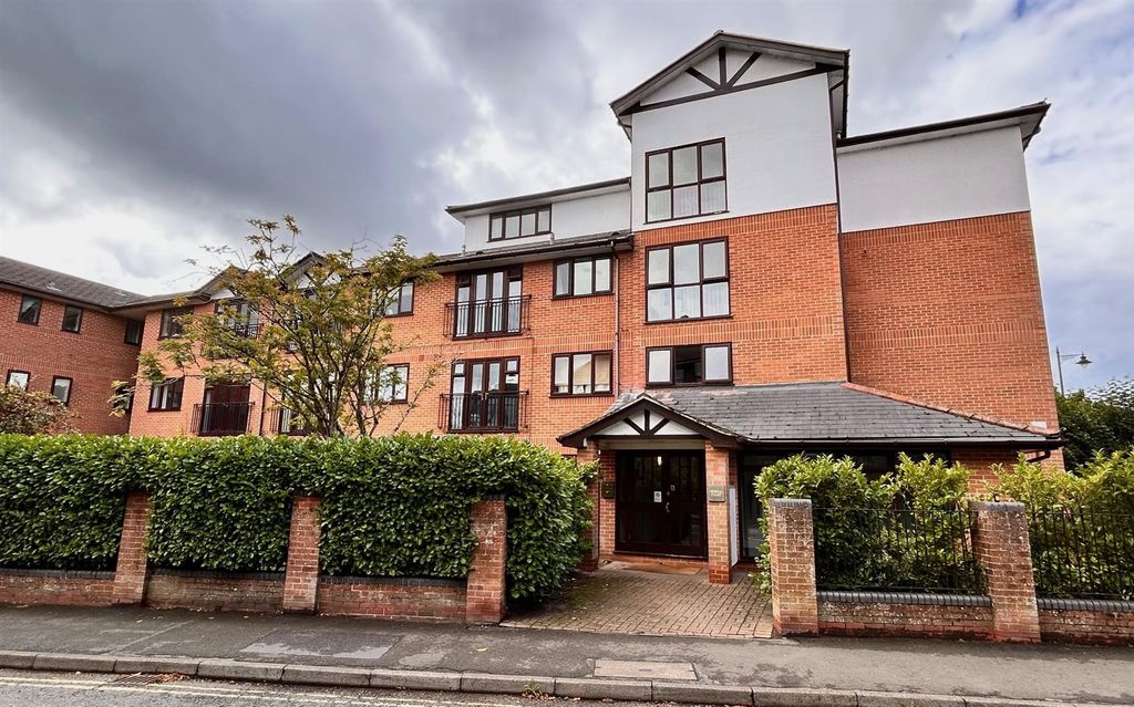 Property photo 1 of 13 Main Entrance
