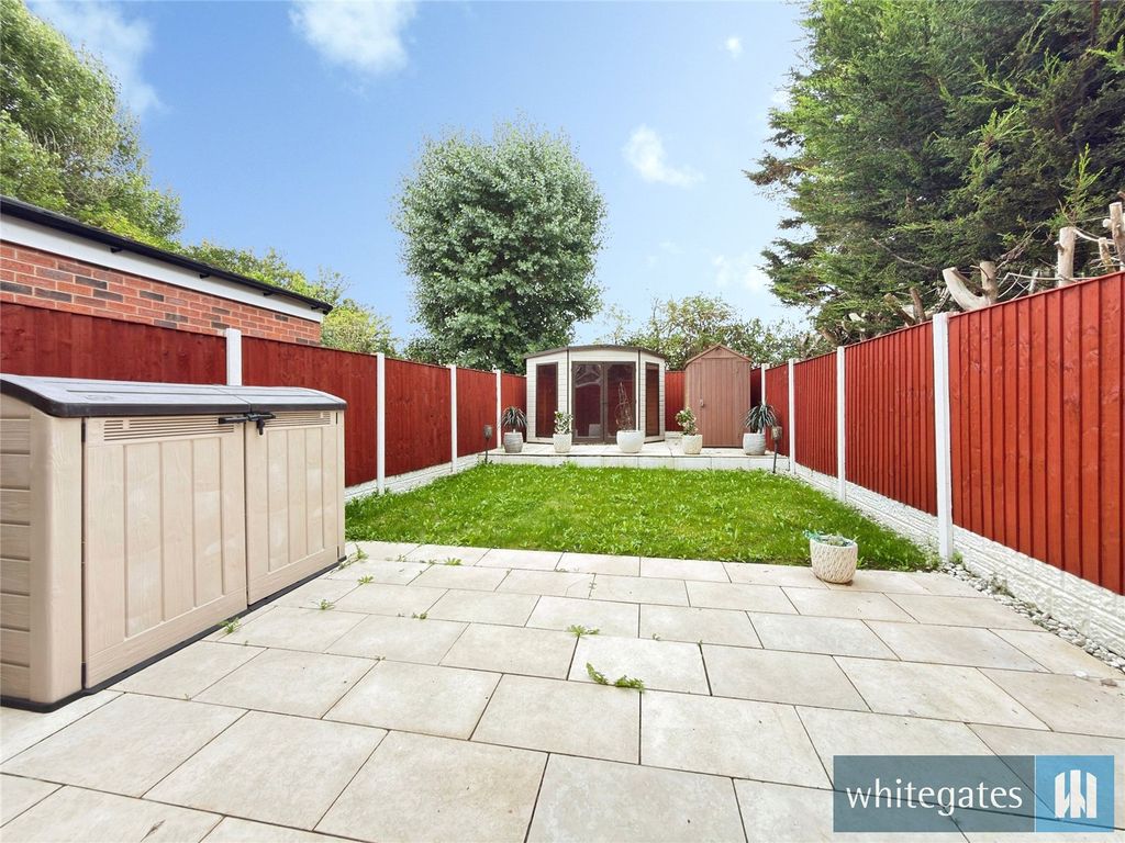 Property photo 2 of 16 Picture No. 13