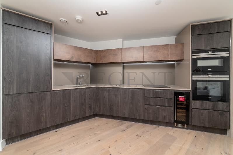 Property photo 3 of 9 Kitchen