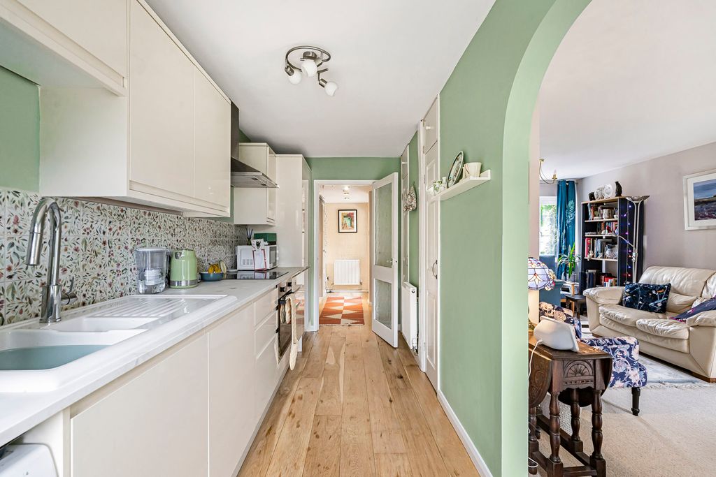 Property photo 2 of 14 Kitchen