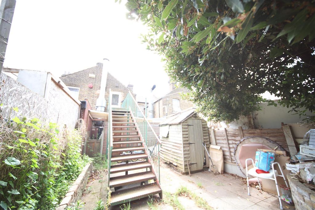 Property photo 2 of 13 Garden 4.Jpg