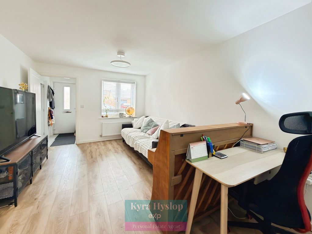 Property photo 3 of 12