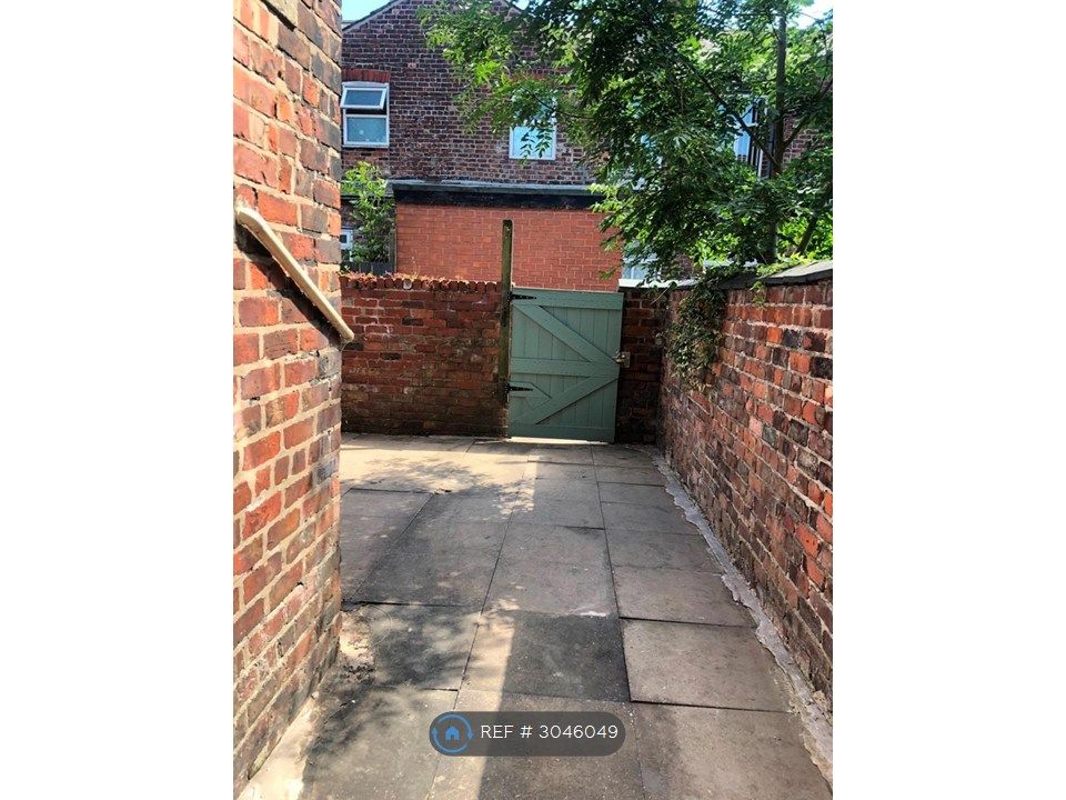 Property photo 3 of 25