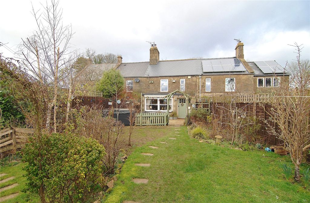 Property photo 1 of 28 Picture No. 23